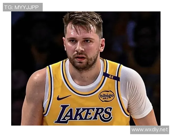 28分16次助攻，率领残阵1分险胜森林狼！东契奇盛赞里夫斯：球队定海神针