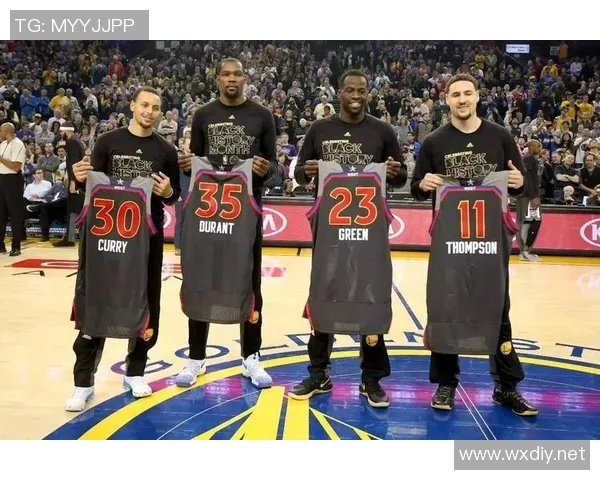 历史级别的下滑程度！美记晒比尔赛季场均数据：场均7.4分！