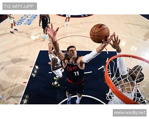 还对他的能力抱有幻想?快船还是不愿意弃用这位内线老将? 还对他的能力抱有幻想?快船还是不愿意弃用这位内线老将?